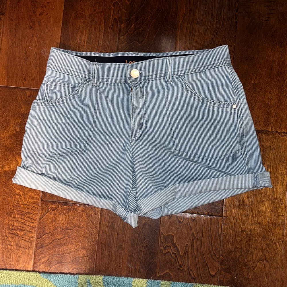 Lee Total Freedom Striped Jean Shorts Size 6